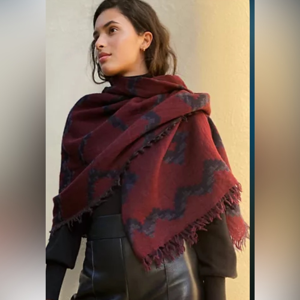 Aritzia reversible blanket scarf in burgundy and navy blue wool.